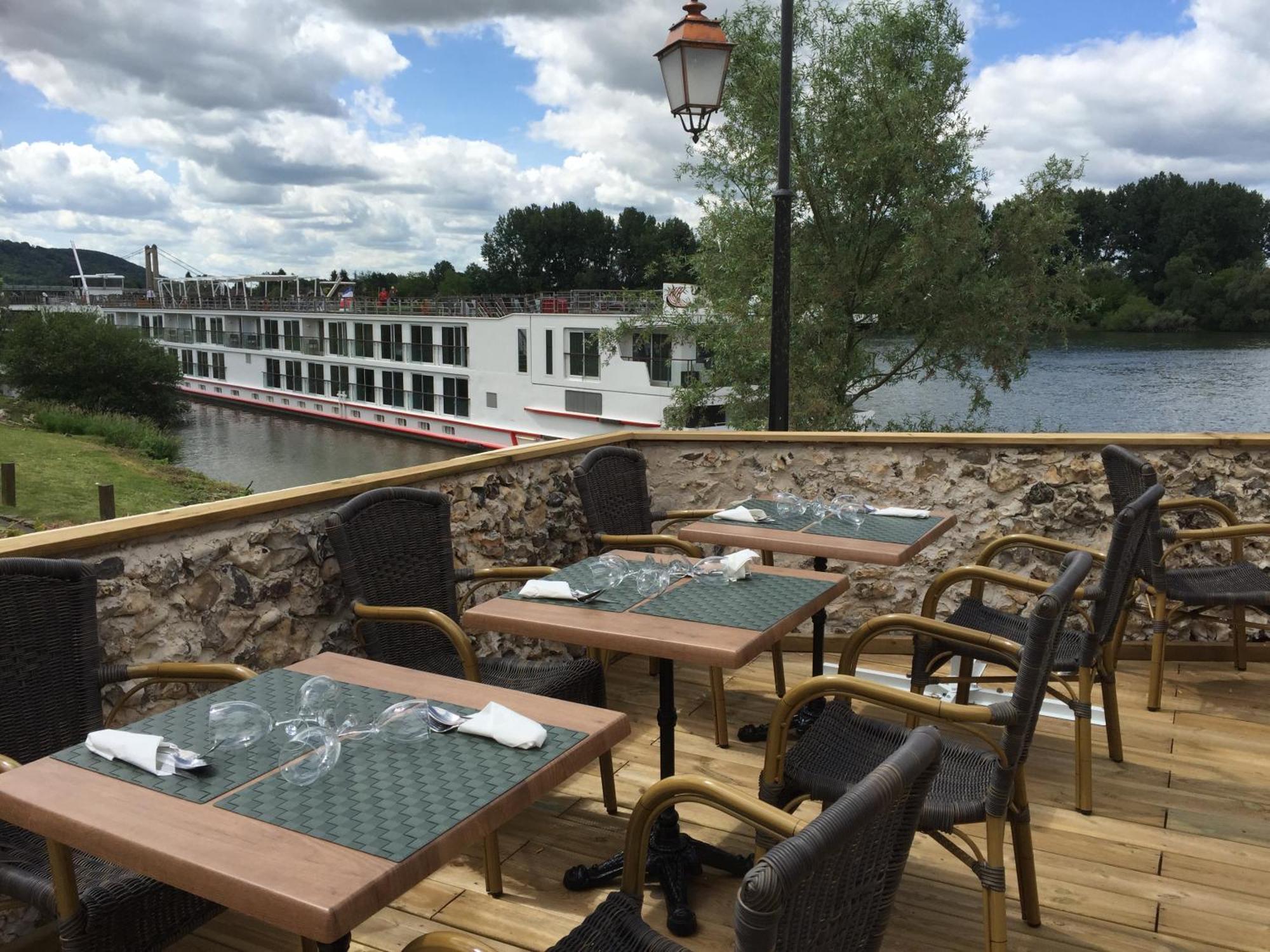La Chaîne D'or Les Andelys Exterior foto