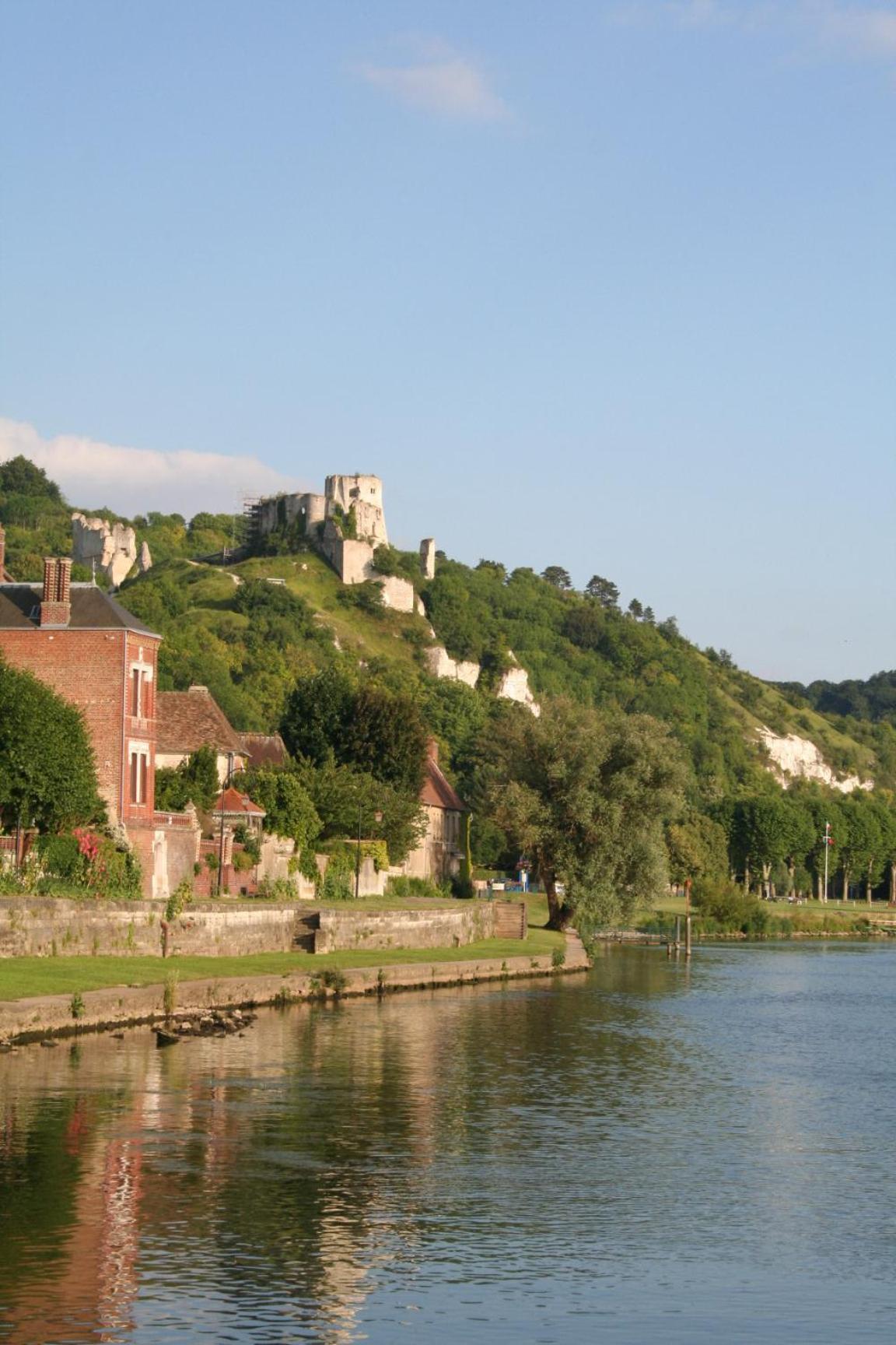 La Chaîne D'or Les Andelys Exterior foto