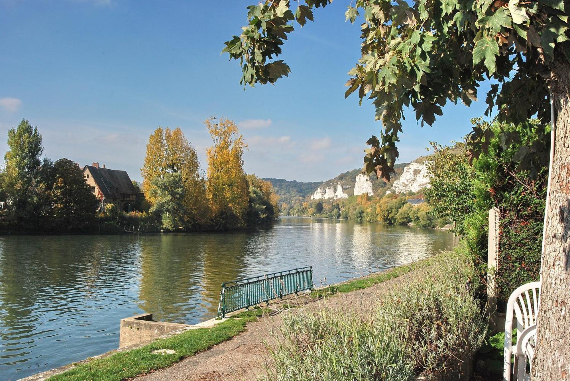 La Chaîne D'or Les Andelys Exterior foto