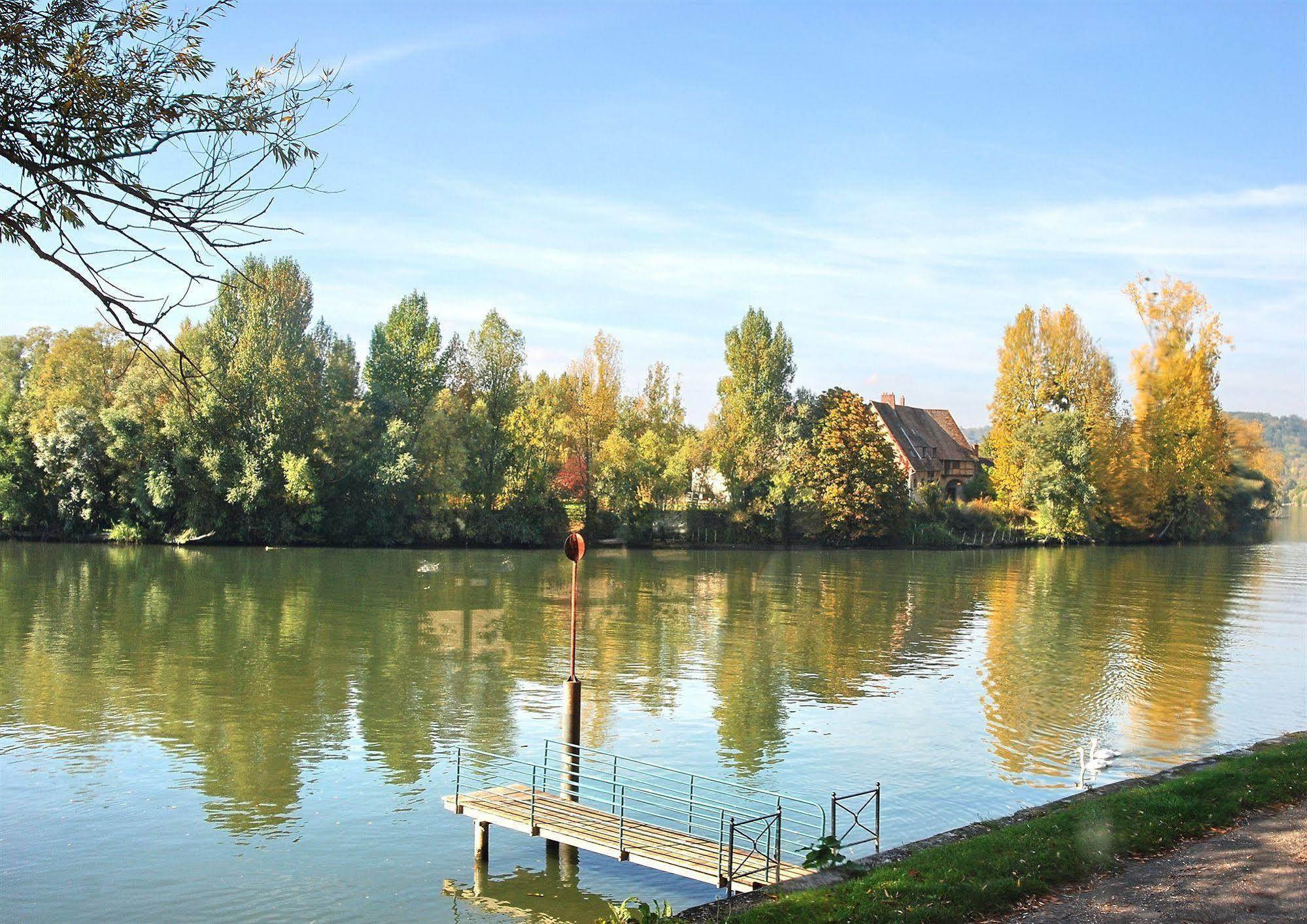 La Chaîne D'or Les Andelys Exterior foto